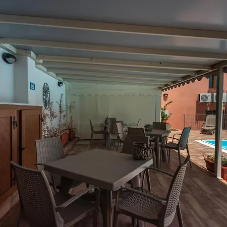 Relaxing Cristal Blu Studio Sleeps 3 Num1489 Santa Teresa Gallura