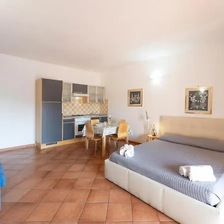 Relaxing Cristal Blu Studio Sleeps 3 Num1489 * Santa Teresa Gallura